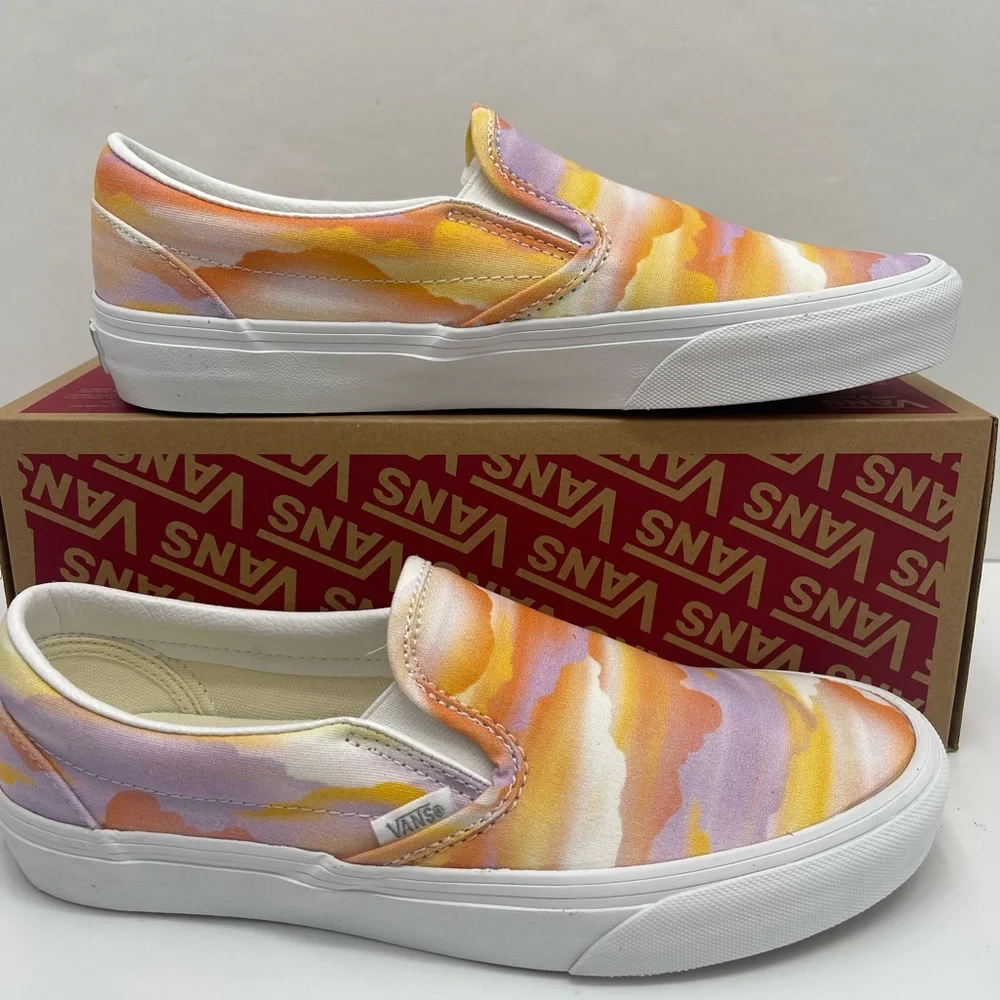 Vans WMNS Classic Slip-On
Festival Dream Multi Sneakers 
VN000BVZCYJ - Picture 2 of 16